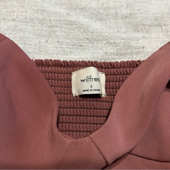 Wilfred Aritzia Puff Sleeve Mauve top - Picture 4 of 4